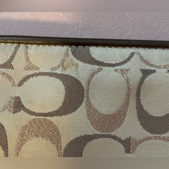 Coach Clutch -W charm and hang tag - Picture 5 of 9